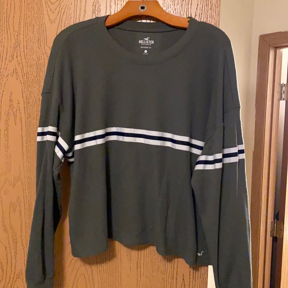 Olive green Hollister boyfriend tee large